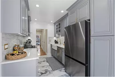 2110 Tomlinson Avenue, Bronx, NY 10461 - Photo 12