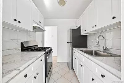 31 Fero Street #2A, Yonkers, NY 10701 - Photo 6