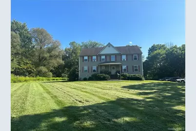 2 Bel Air Drive #1, Wallkill, NY 12589 - Photo 2