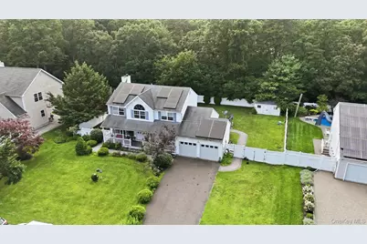 53 Howard Drive, Coram, NY 11727 - Photo 6