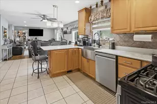 53 Howard Dr, Coram, NY 11727 - Photo 18