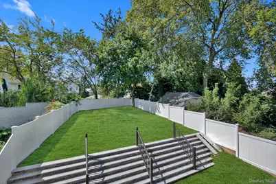 8366 Charlecote Ridge, Jamaica, NY 11432 - Photo 28