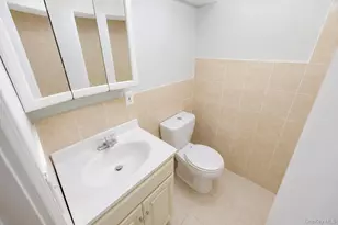 11 Verbena Ct, Hicksville, NY 11801 - Photo 30