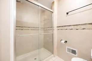 11 Verbena Ct, Hicksville, NY 11801 - Photo 24