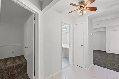 42 Pointe Circle South #0, Coram, NY 11727 - Photo 8