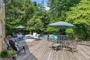 10 Dorchester Dr, Muttontown, NY 11545 - Photo 32