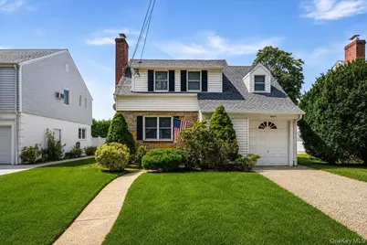 1860 Rockville Drive, Baldwin, NY 11510 - Photo 1