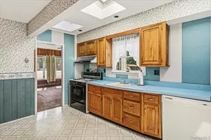 1860 Rockville Dr, Baldwin, NY 11510 - Photo 16