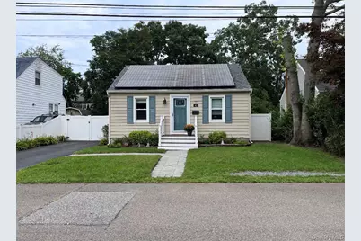 41 W 6th Street, Patchogue, NY 11772 - Photo 1