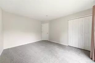 207 Lake Pointe Cir, Middle Island, NY 11953 - Photo 26