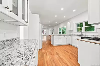 48 Private Road, Calverton, NY 11933 - Photo 16