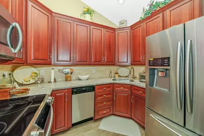 30 Sarah Court, Amityville, NY 11701 - Photo 18
