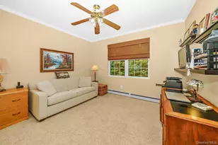 30 Sarah Ct, Amityville, NY 11701 - Photo 26