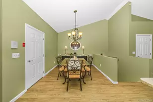 30 Sarah Ct, Amityville, NY 11701 - Photo 12