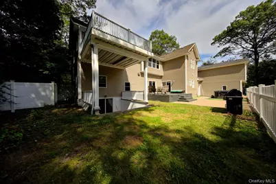 97 Chestnut Street, Mount Sinai, NY 11766 - Photo 28
