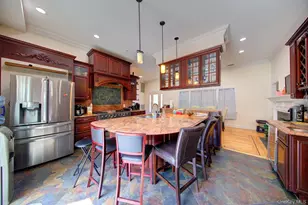 97 Chestnut St, Mount Sinai, NY 11766 - Photo 8