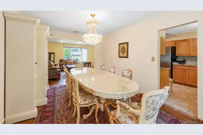 5 Cathy Lane, Great Neck, NY 11024 - Photo 6