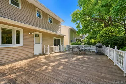 5 Cathy Lane, Great Neck, NY 11024 - Photo 30
