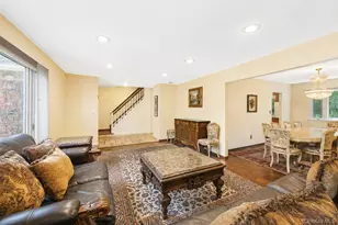 5 Cathy Ln, Great Neck, NY 11024 - Photo 4