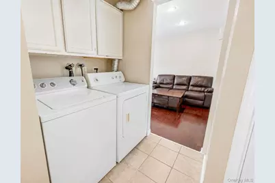 5 Cathy Lane, Great Neck, NY 11024 - Photo 10