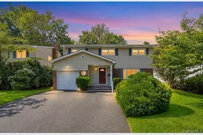 5 Cathy Lane, Great Neck, NY 11024 - Photo 1