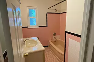 182 N Middletown Rd, Pearl River, NY 10965 - Photo 2