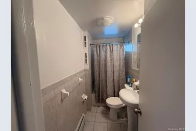 1041 E 216th Street, Bronx, NY 10469 - Photo 6