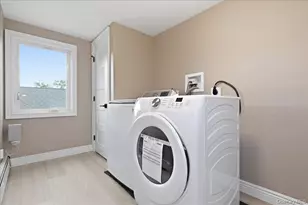 828 Bruce Dr, Wantagh, NY 11793 - Photo 20