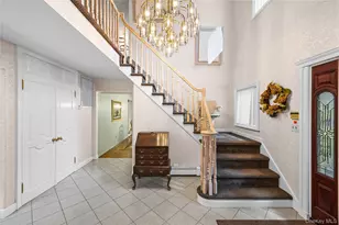 1 Jason Ct, Dix Hills, NY 11746 - Photo 2
