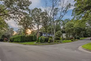 1 Jason Ct, Dix Hills, NY 11746 - Photo 48