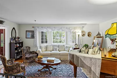 1 Jason Court, Dix Hills, NY 11746 - Photo 4