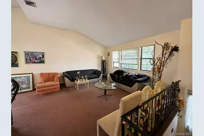 7 Roberts Lane, Cedarhurst, NY 11516 - Photo 10