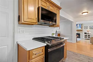 73 Maple Ave, Bay Shore, NY 11706 - Photo 16