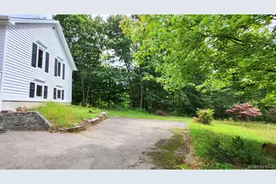 19 A Friendship Lane, Red Hook, NY 12571 - Photo 4