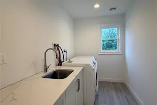 28 E Fern Dr, Jericho, NY 11753 - Photo 12