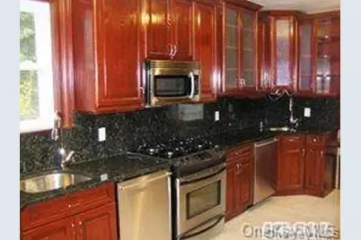 59 Essex Road, Great Neck, NY 11023 - Photo 2