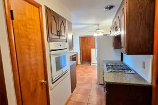 80 Colburn Dr, Poughkeepsie, NY 12603 - Photo 16
