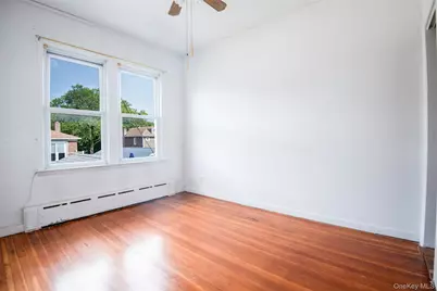 916 Hollywood Avenue, Bronx, NY 10465 - Photo 8
