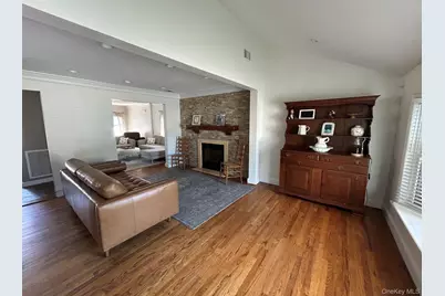 607 Nassau Street, Bellmore, NY 11710 - Photo 10