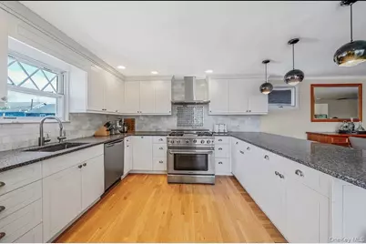 105 Vermont Street #Upper, Long Beach, NY 11561 - Photo 12