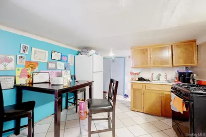 437 Moffitt Boulevard, Islip, NY 11751 - Photo 12