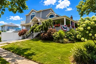3970 Darby Ln, Seaford, NY 11783 - Photo 2