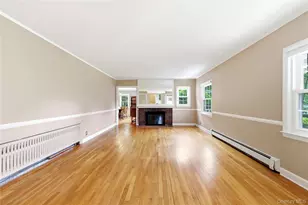 4 Honey Ln W, Miller Place, NY 11764 - Photo 10