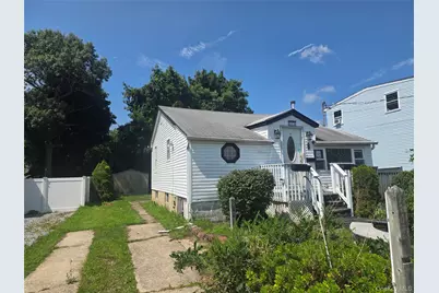 533 S 8th Street, Lindenhurst, NY 11757 - Photo 2