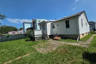 533 S 8th St, Lindenhurst, NY 11757 - Photo 4