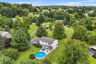 18 English Way, Pleasant Valley, NY 12569 - Photo 4