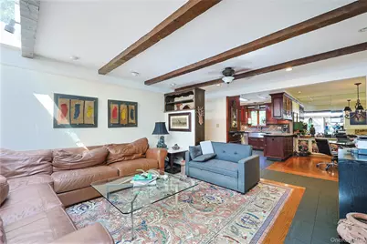 3 Crestwood Place, Great Neck, NY 11024 - Photo 8