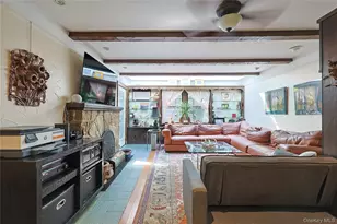 3 Crestwood Pl, Great Neck, NY 11024 - Photo 4
