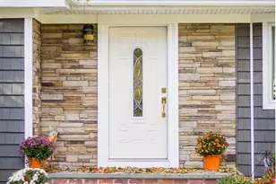 50 Melrose Pkwy, Patchogue, NY 11772 - Photo 6