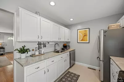 276 Temple Hill Road #2002, New Windsor, NY 12553 - Photo 14